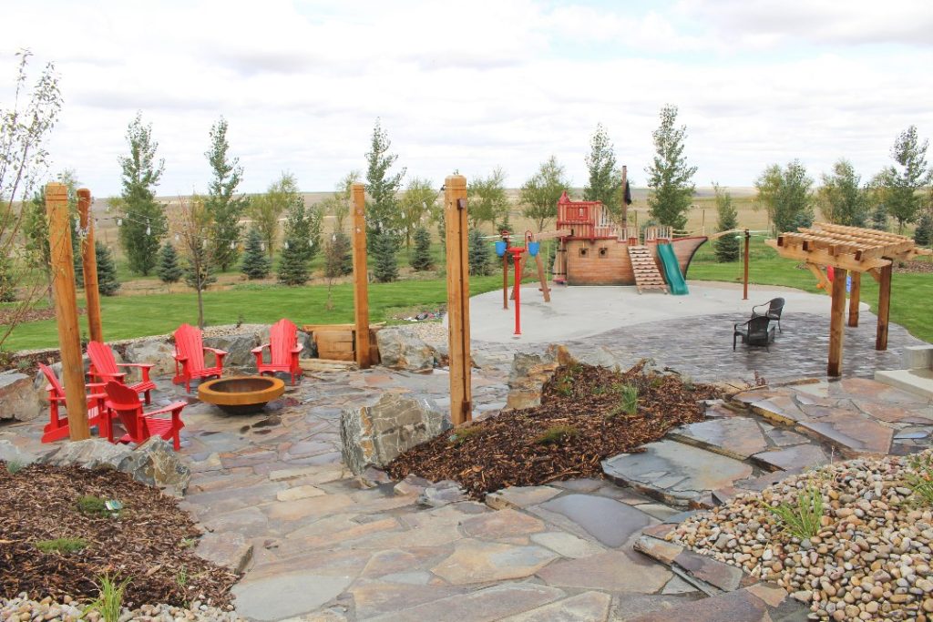 pinnacle projects, taber, lethbridge, alberta, landscaping company